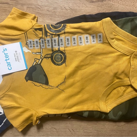 Carter’s baby set - Picture 2 of 5